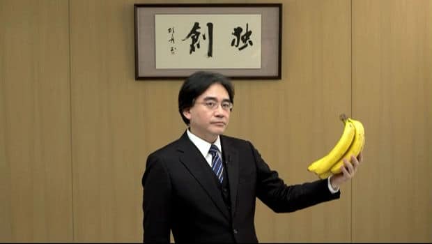Eh Iwata, suelta ese plátano!! Solo se puede comer en la región de Canarias!!