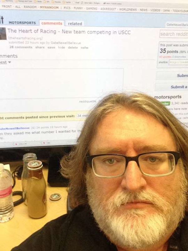 Gabe Newell autofoto