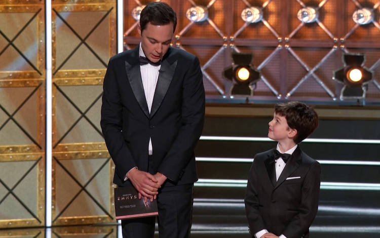 Los Sheldon entregan un premio en los Emmy 2017