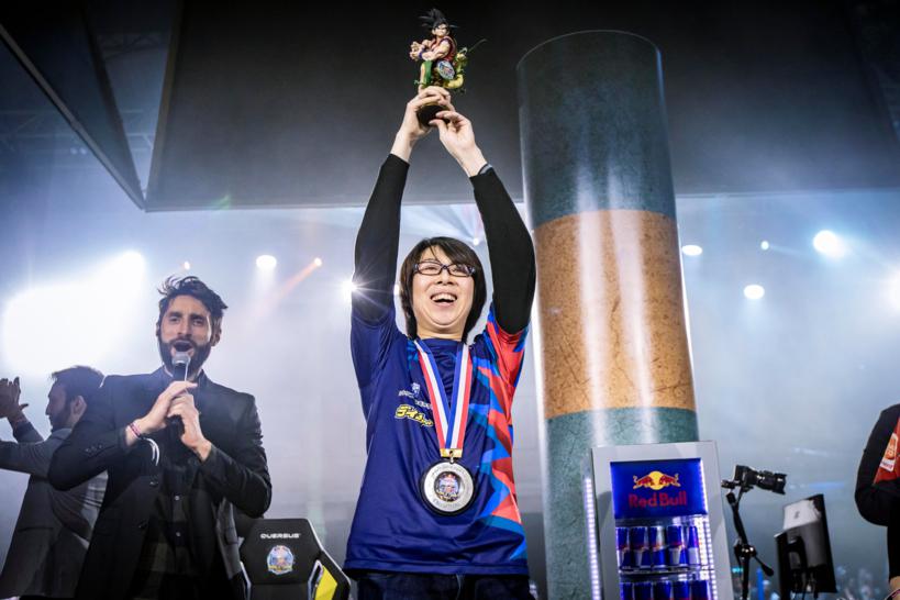 El grande GO1 gana el torneo Dragon Ball FighterZ World Tour París